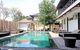Mirah Hostel