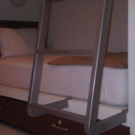 Mirah Hostel Legian  Bagian luar foto