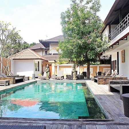 Mirah Hostel Legian  Bagian luar foto