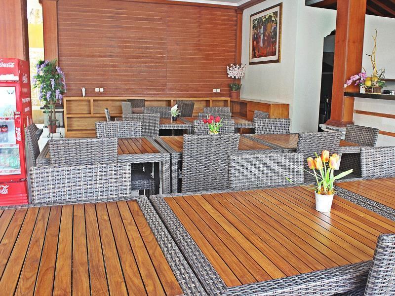 Mirah Hostel Legian  Bagian luar foto