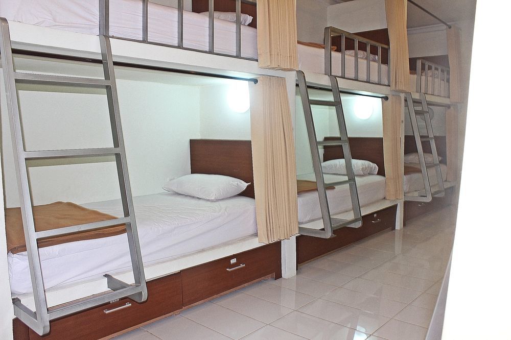Mirah Hostel Legian  Bagian luar foto